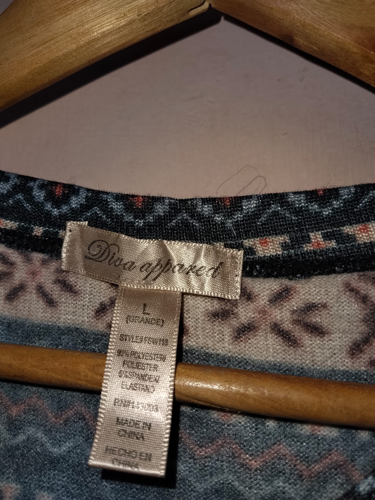 DIVA APPAREL SWEATER W-15 / L-23