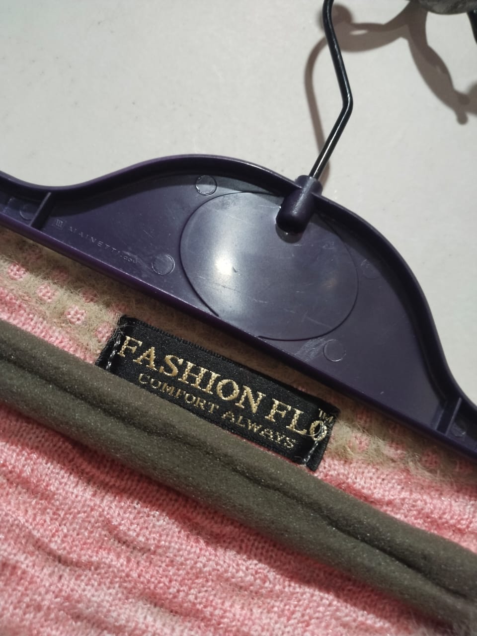 FASHION FLO  Trendy Ladies Sweater W-19 / L-25