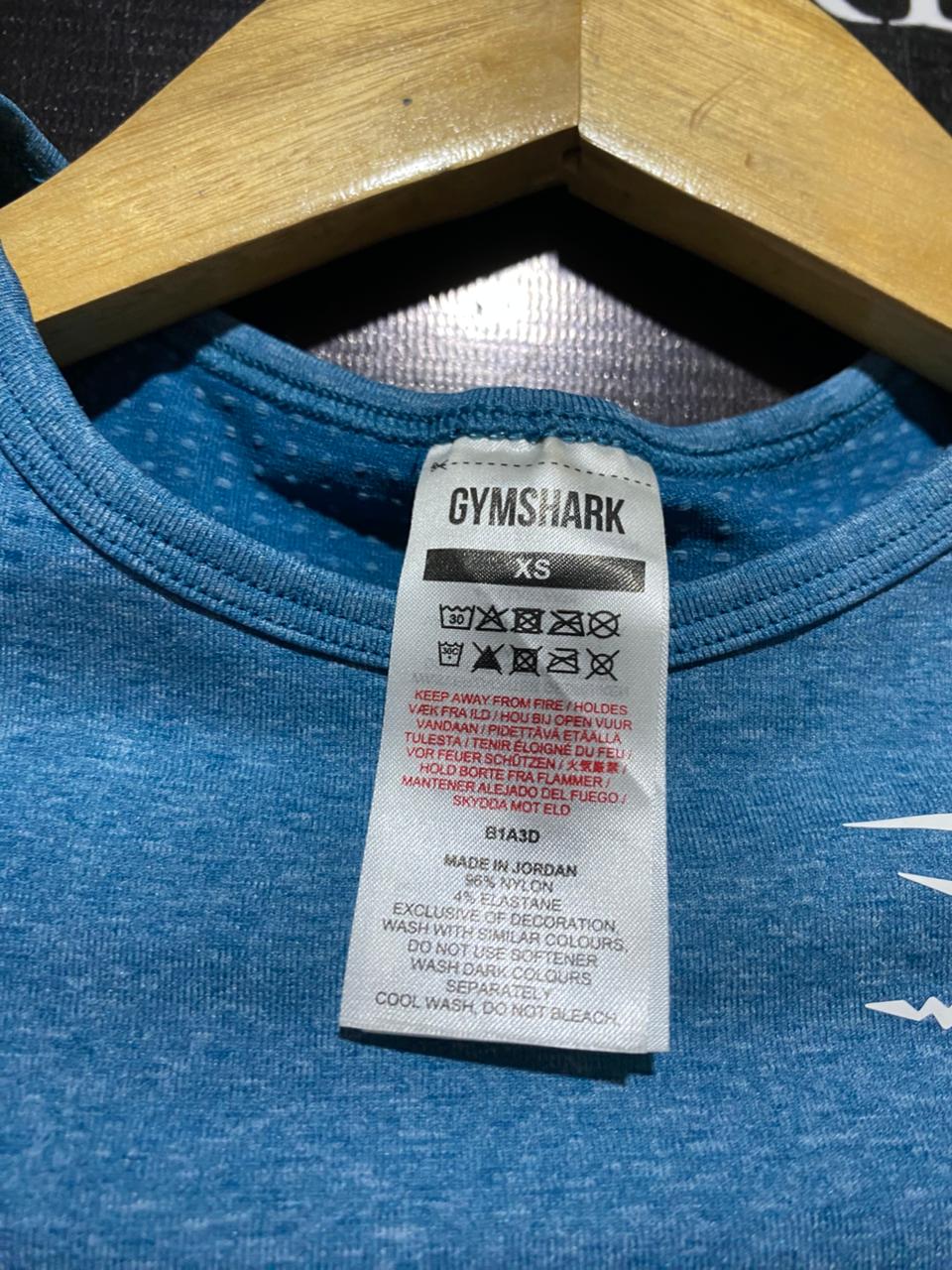 GYMSHARK CROP TOP (F)
