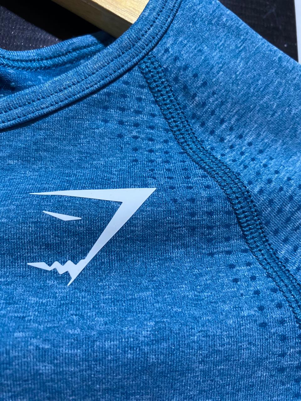 GYMSHARK CROP TOP (F)