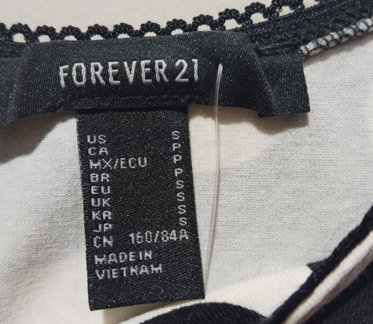 Forever 21 Women's multi Blouse W-13 / L 18